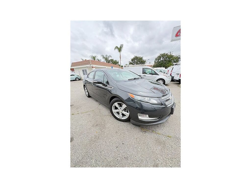 2015 Chevrolet Volt photo 1