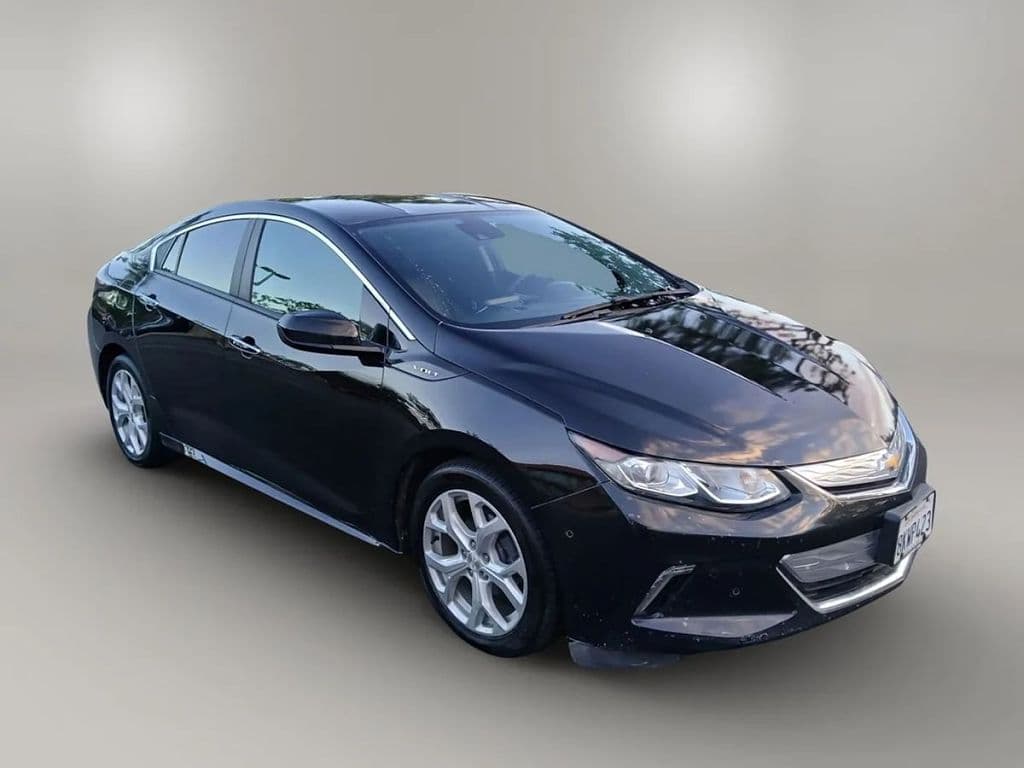 2017 Chevrolet Volt photo 1
