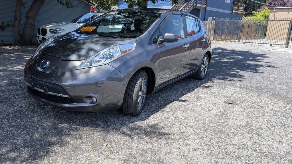 2013 Nissan Leaf photo 1