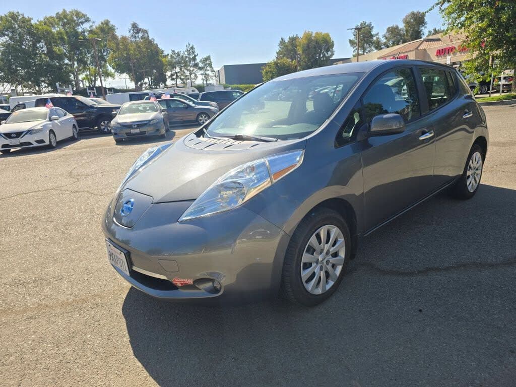 2017 Nissan Leaf photo 1