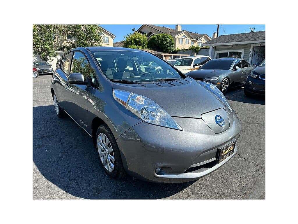 2017 Nissan Leaf photo 1