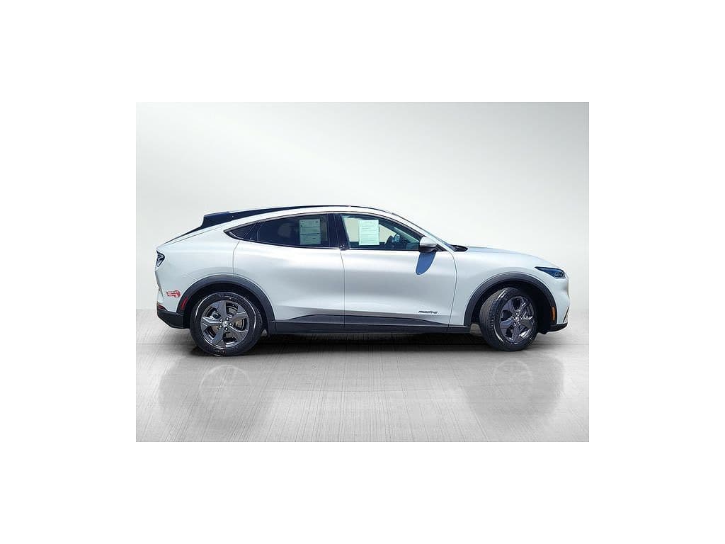 2022 Ford Mustang Mach-E photo 1