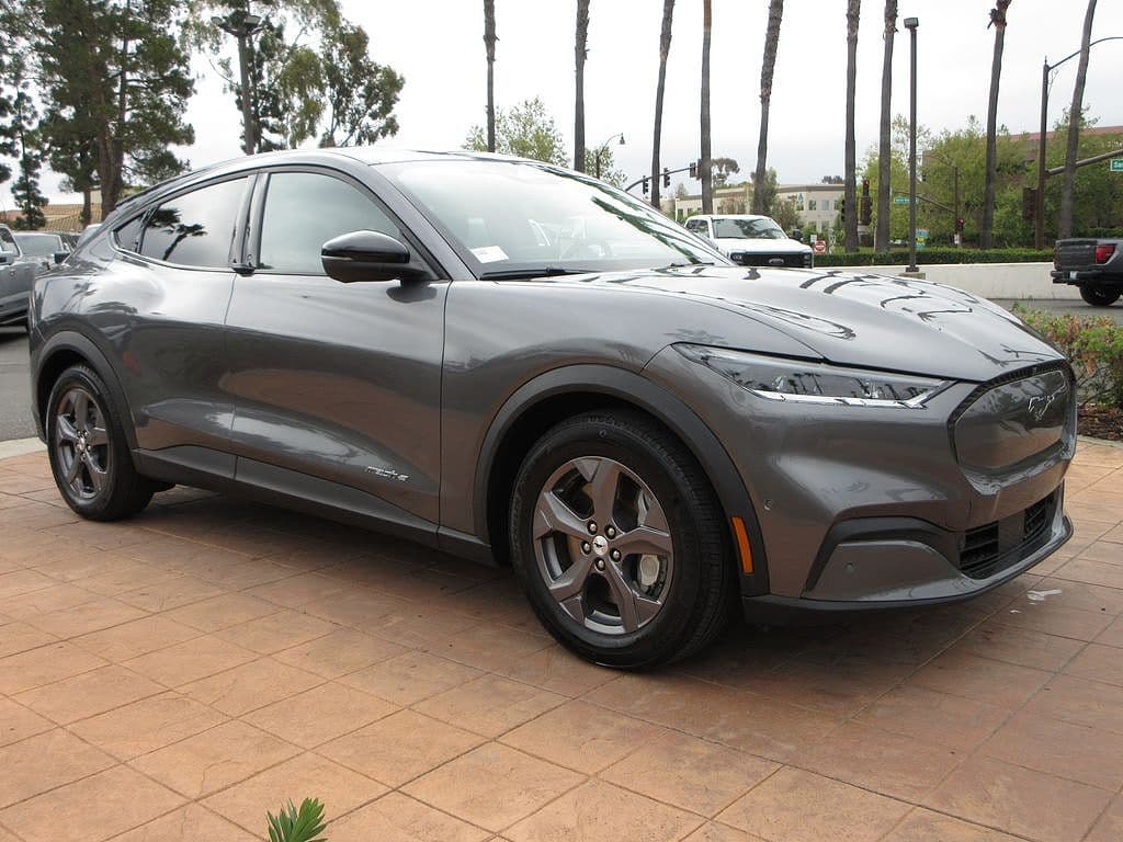 2023 Ford Mustang Mach-E photo 1