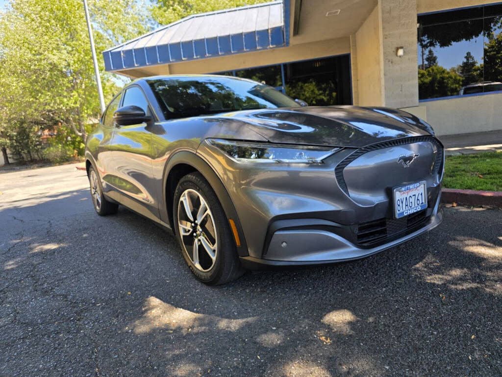 2021 Ford Mustang Mach-E photo 1