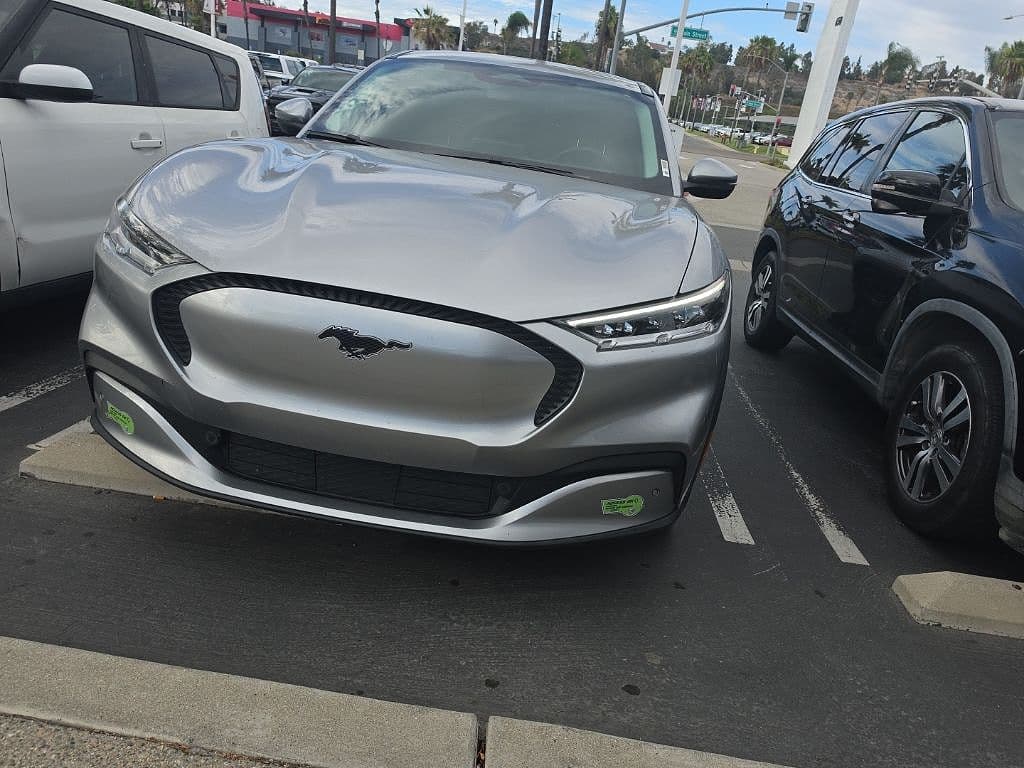 2021 Ford Mustang Mach-E photo 1