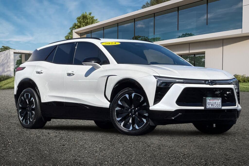 2024 Chevrolet Blazer EV photo 1