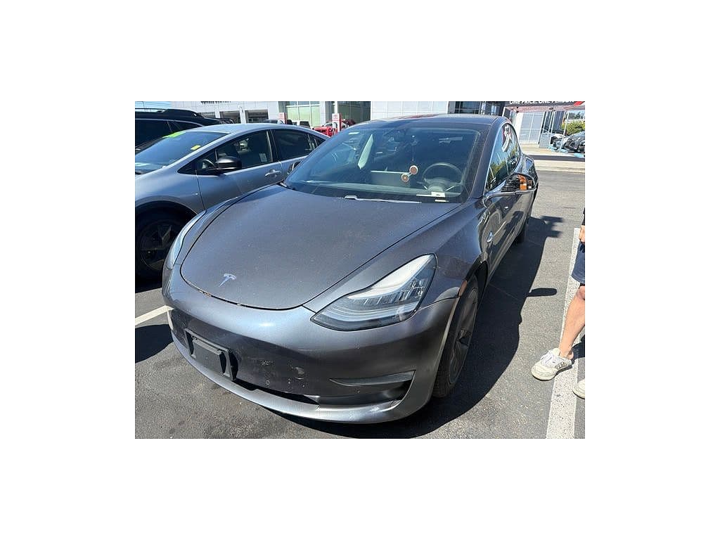 2019 Tesla Model 3 photo 1