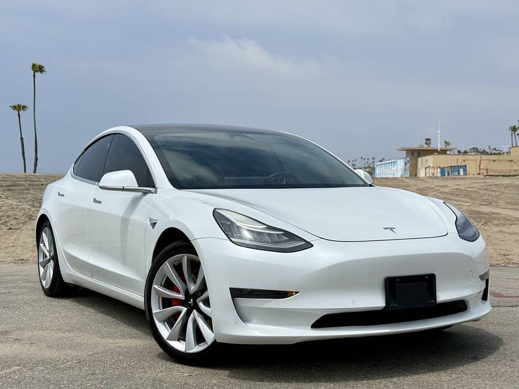 2020 Tesla Model 3 photo 1
