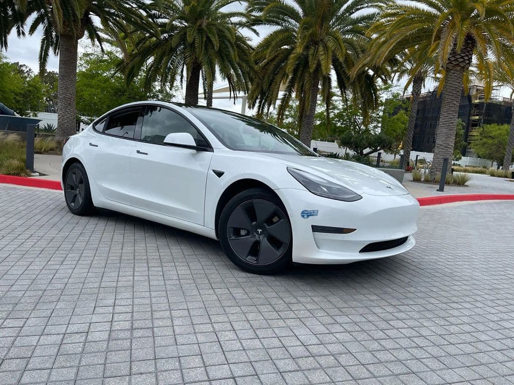 2021 Tesla Model 3 photo 1