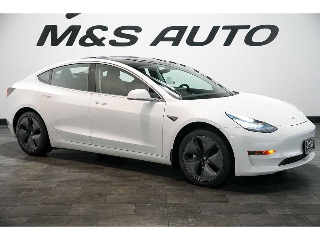 2018 Tesla Model 3 photo 1
