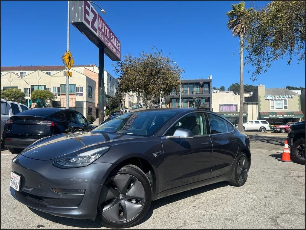 2018 Tesla Model 3 photo 1