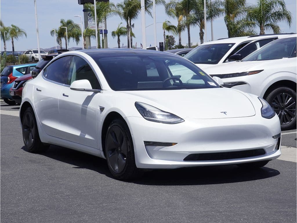 2020 Tesla Model 3 photo 1