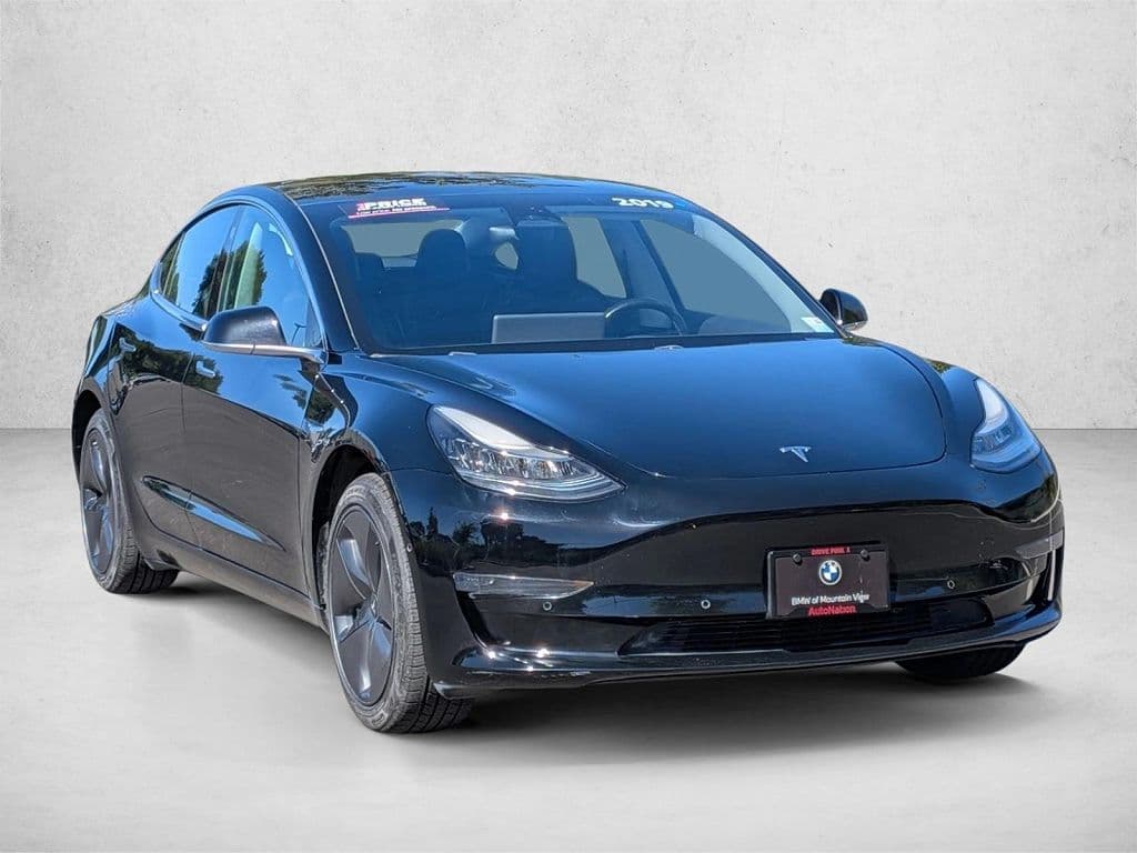 2019 Tesla Model 3 photo 1