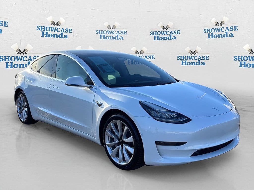 2020 Tesla Model 3 photo 1
