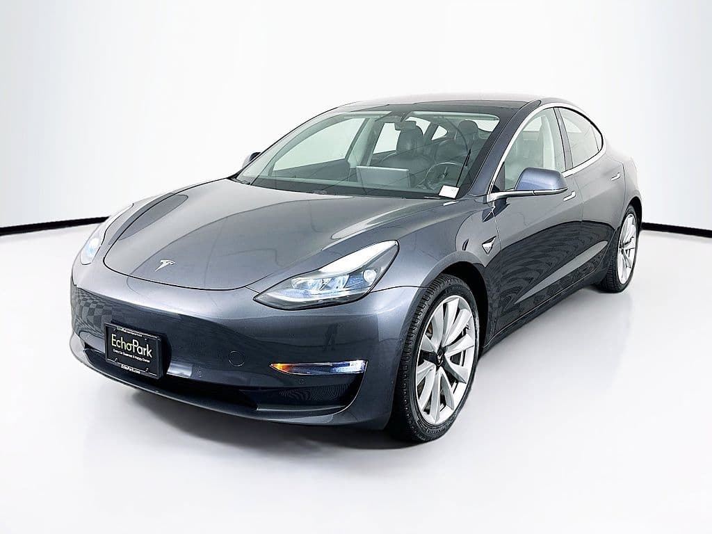 2018 Tesla Model 3 photo 1