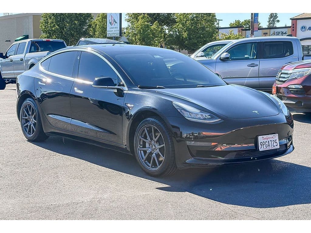 2019 Tesla Model 3 photo 1