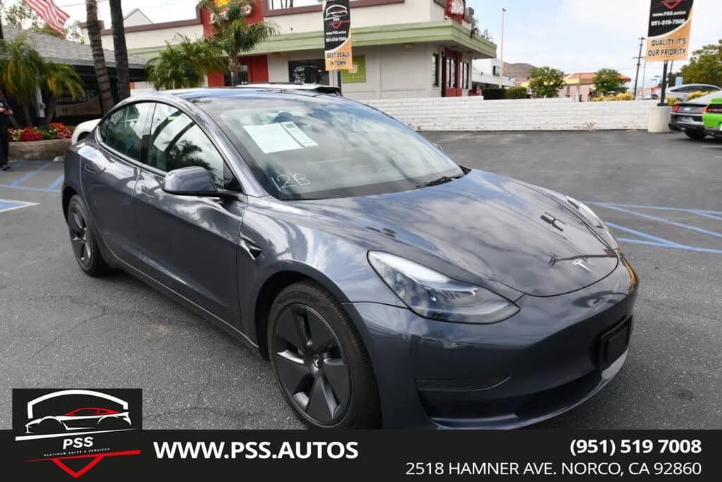 2023 Tesla Model 3 photo 1