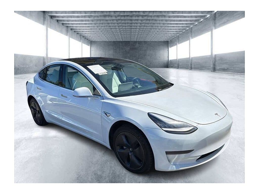 2019 Tesla Model 3 photo 1