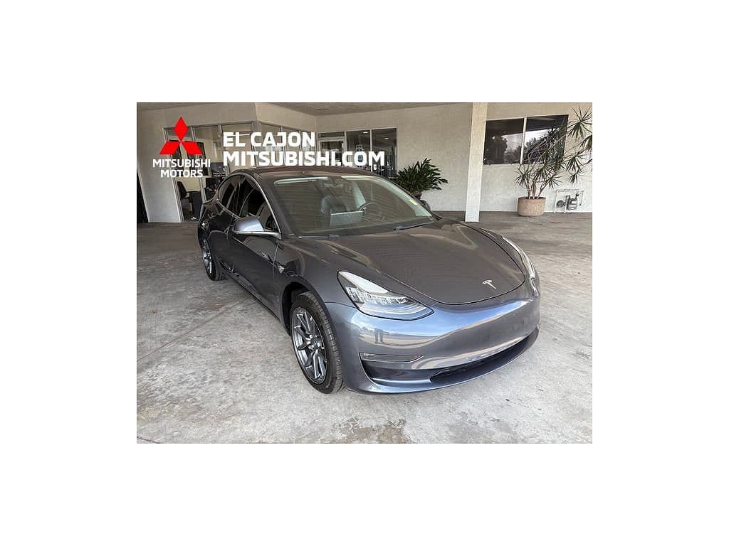 2018 Tesla Model 3 photo 1