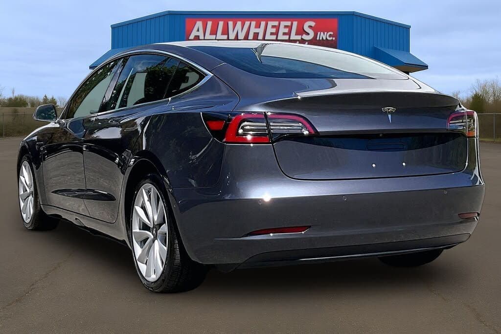 2018 Tesla Model 3 photo 1