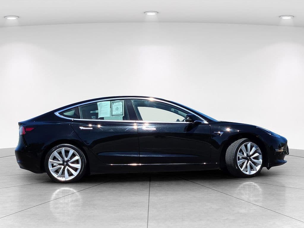 2019 Tesla Model 3 photo 1