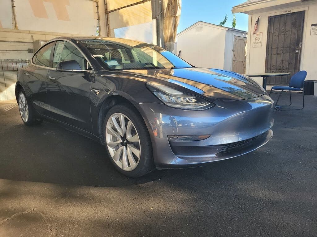 2020 Tesla Model 3 photo 1