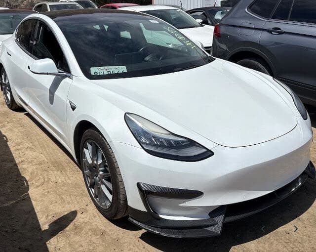 2018 Tesla Model 3 photo 1