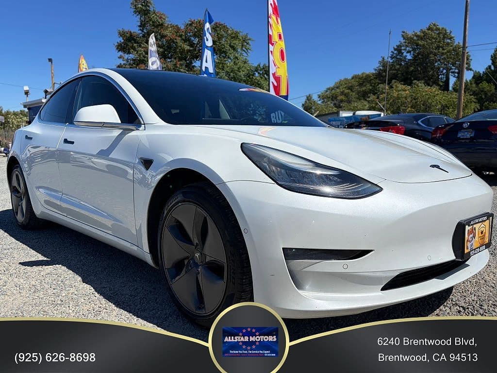 2019 Tesla Model 3 photo 1