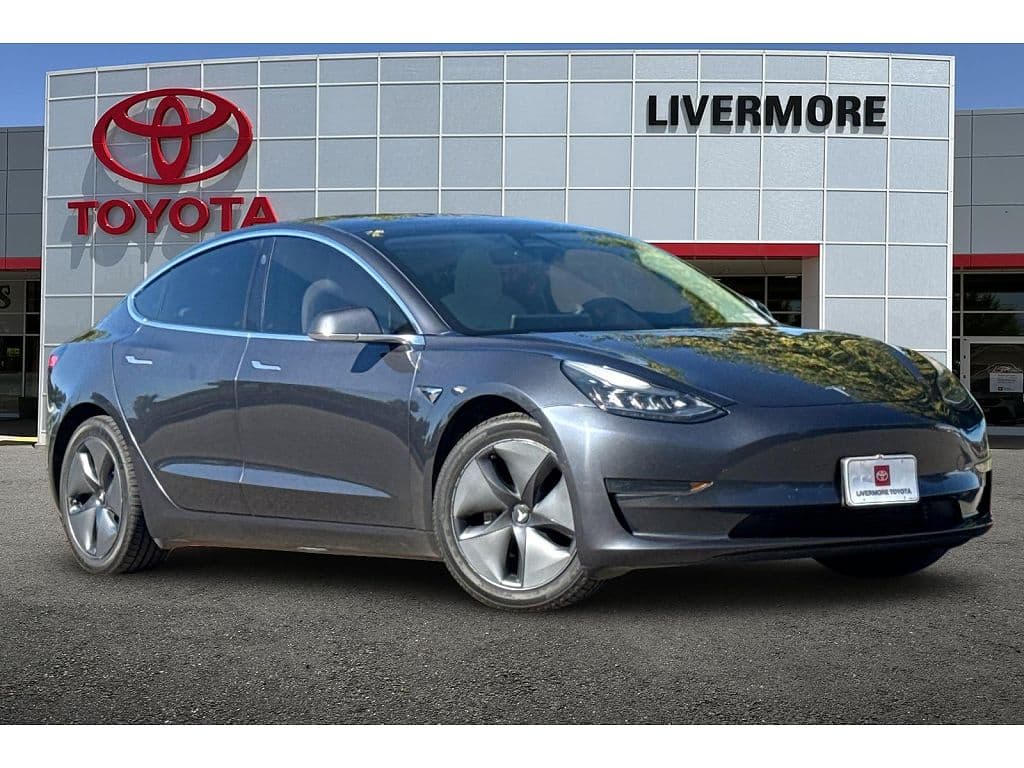 2019 Tesla Model 3 photo 1