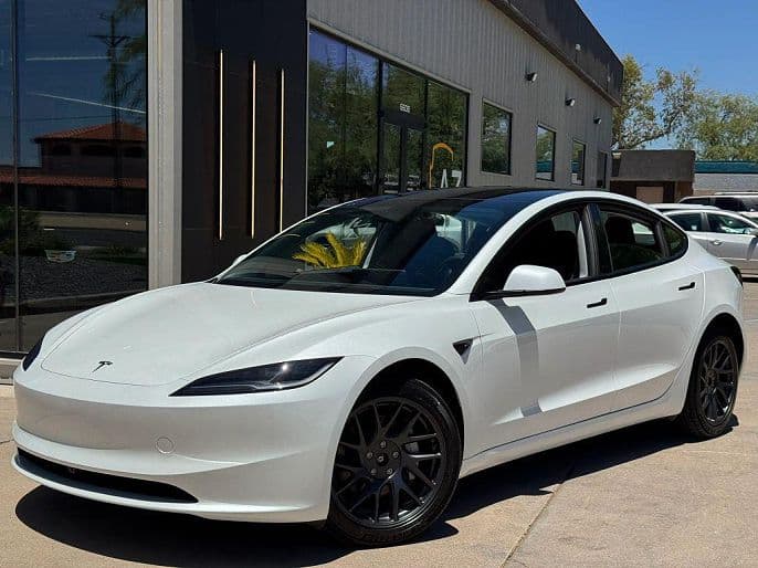 2026 Tesla Model 3 photo 1