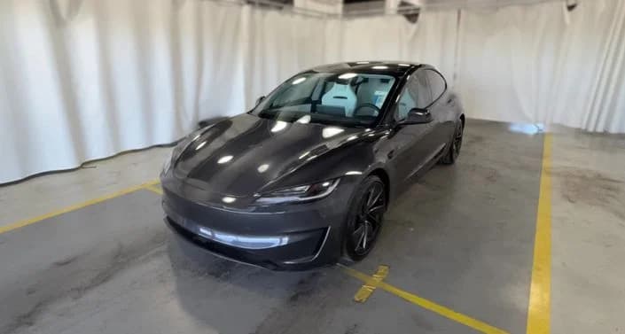 2024 Tesla Model 3 photo 1