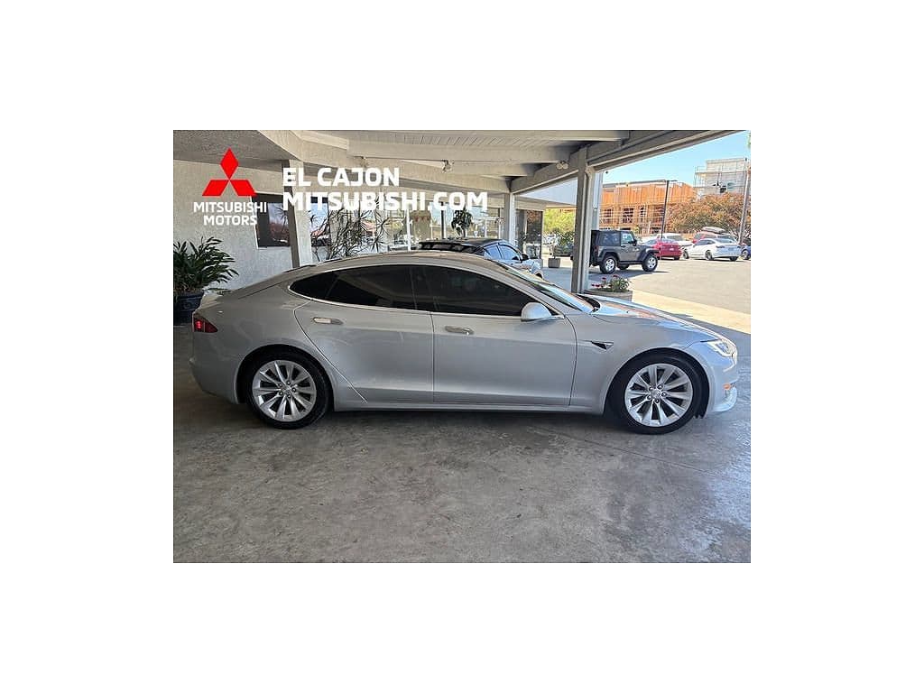 2016 Tesla Model S photo 1