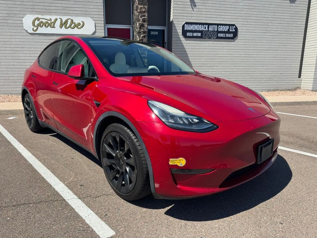 2020 Tesla Model Y photo 1