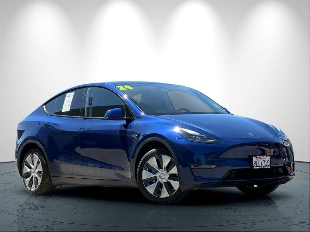2024 Tesla Model Y photo 1