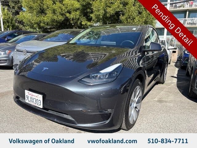 2024 Tesla Model Y photo 1