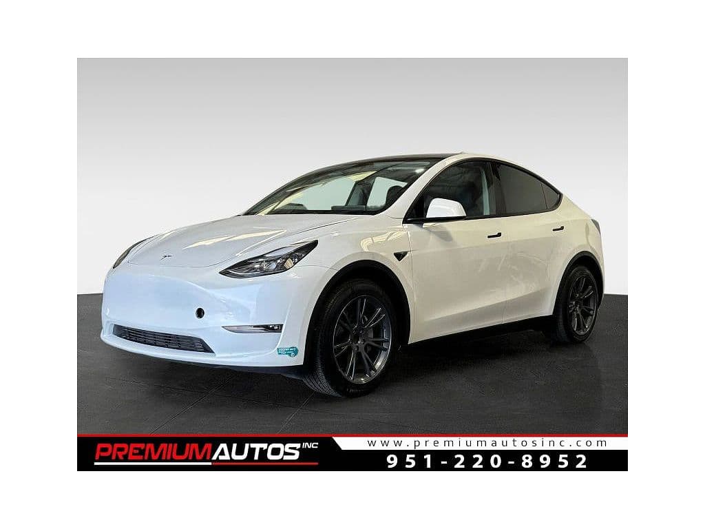 2025 Tesla Model Y photo 1