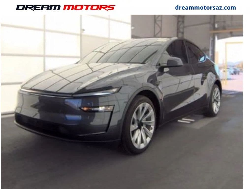 2026 Tesla Model Y photo 1