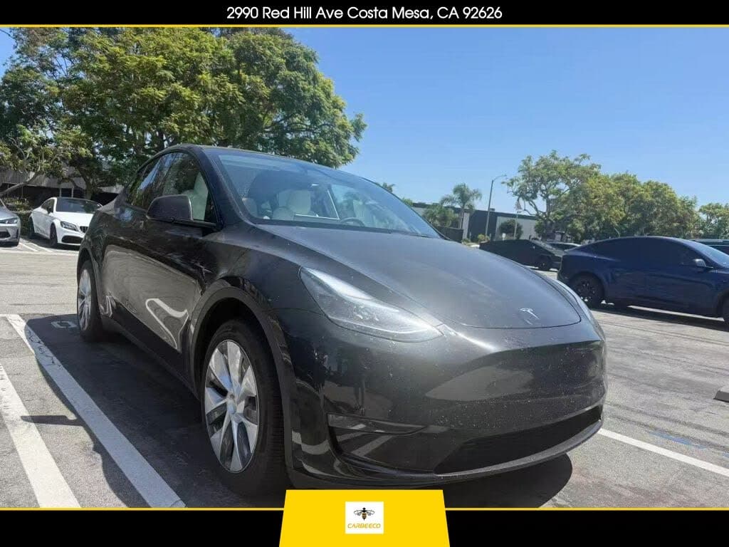 2023 Tesla Model Y photo 1