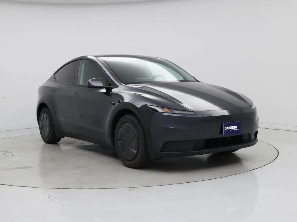 2026 Tesla Model Y photo 1