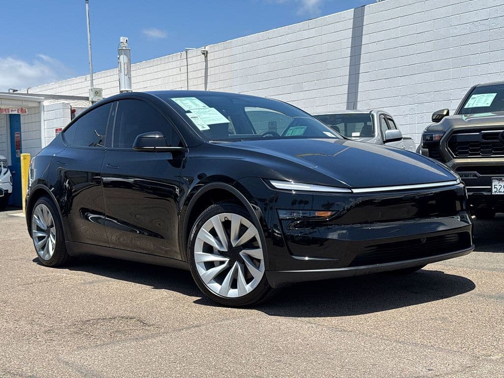 2026 Tesla Model Y photo 1