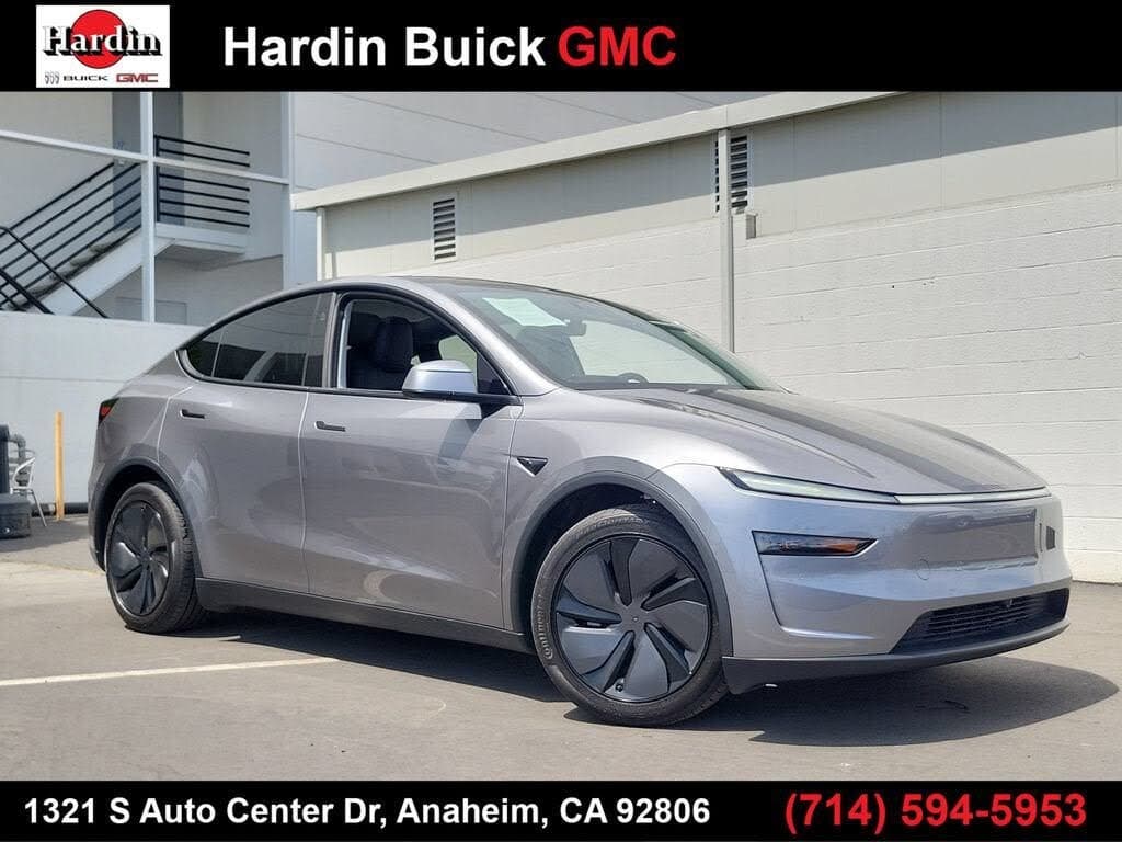 2026 Tesla Model Y photo 1