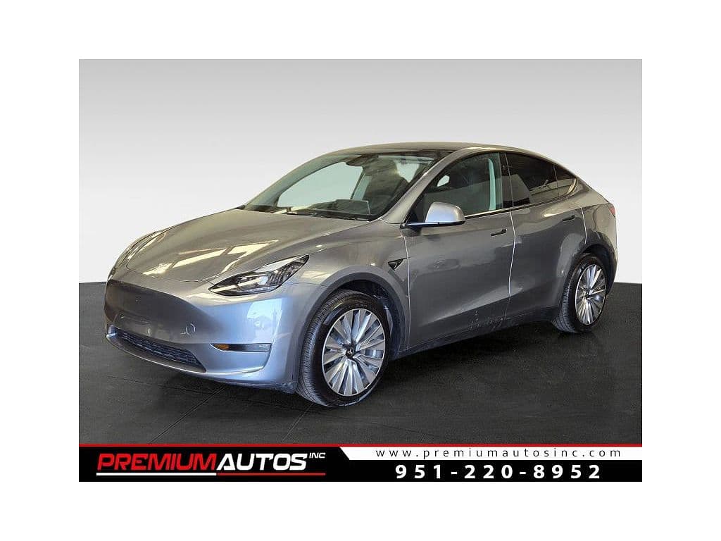 2025 Tesla Model Y photo 1