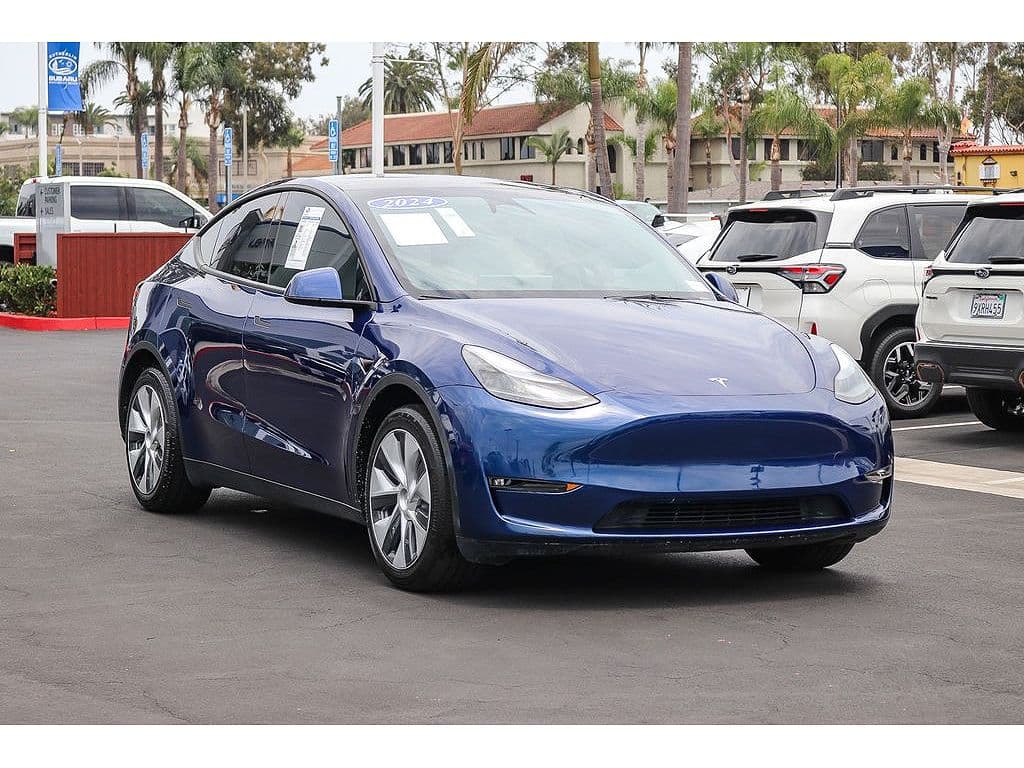 2024 Tesla Model Y photo 1