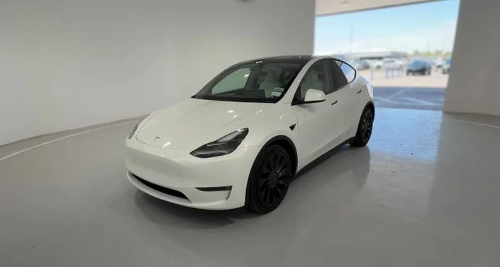 2023 Tesla Model Y photo 1