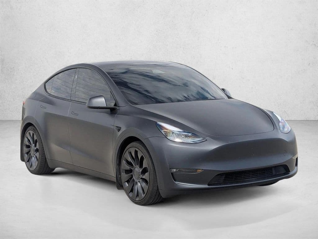 2024 Tesla Model Y photo 1