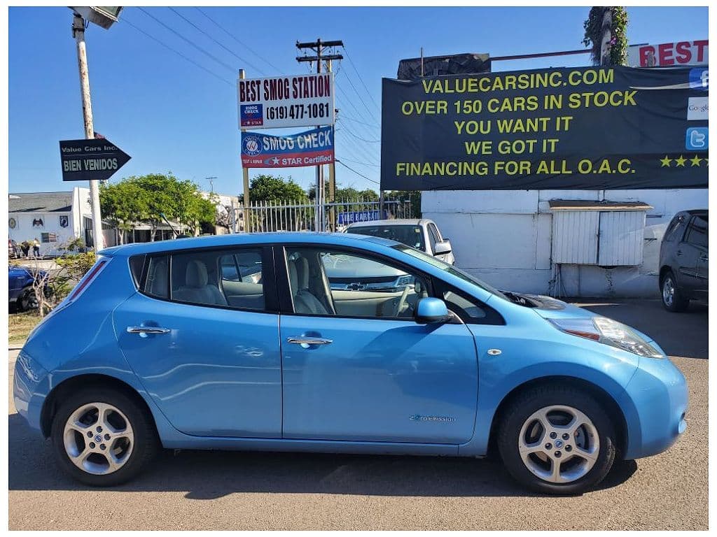 2011 Nissan Leaf photo 1