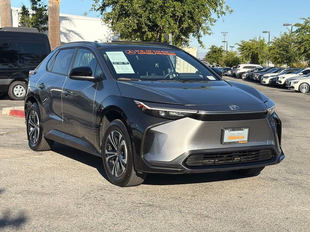 2023 Toyota bZ4X photo 1