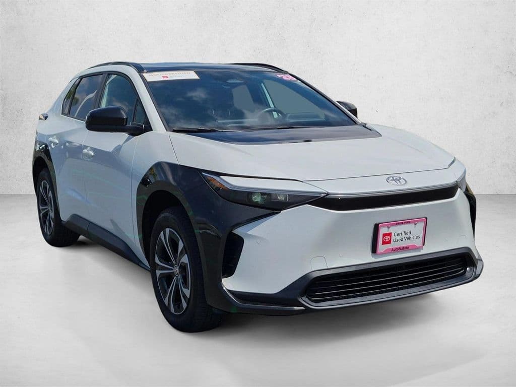 2025 Toyota bZ4X photo 1