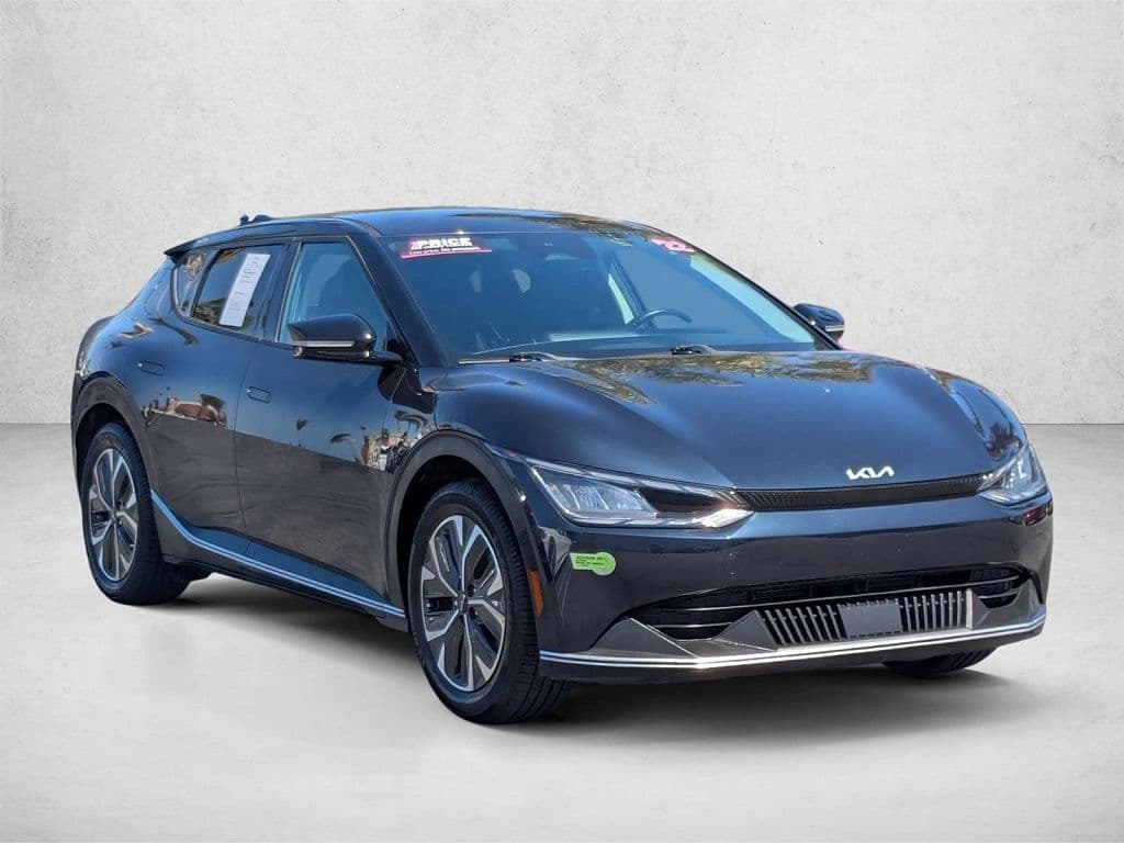 2022 Kia EV6 photo 1