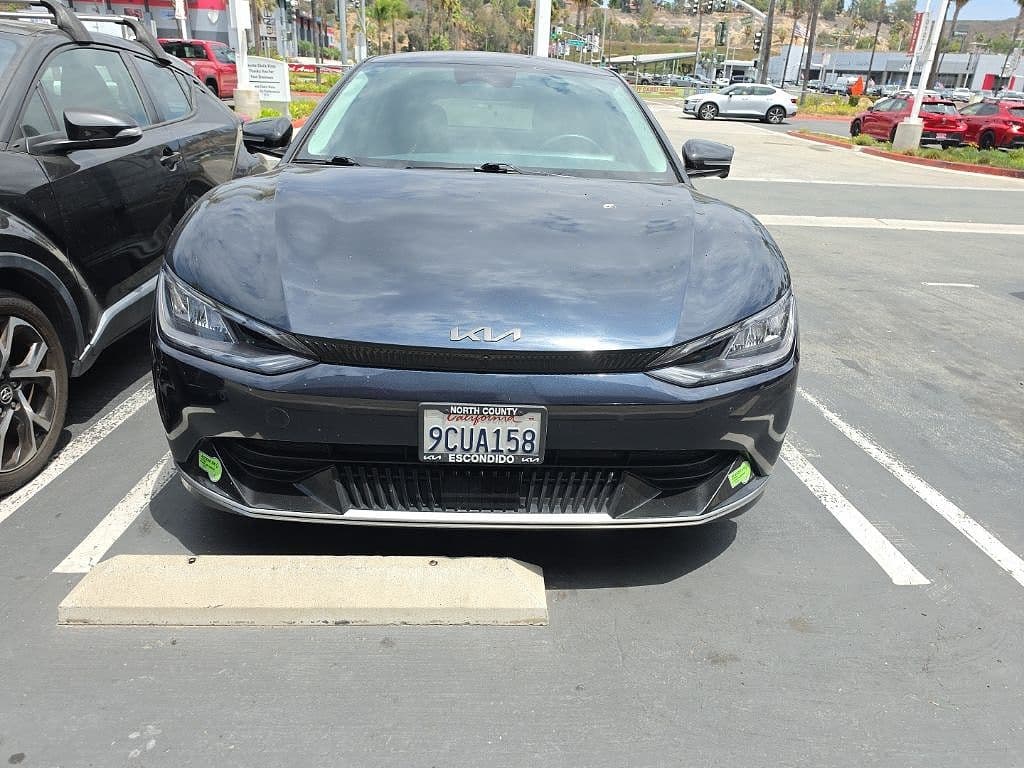 2022 Kia EV6 photo 1